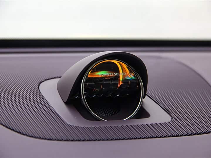 Фото 9 - Luxeed R7