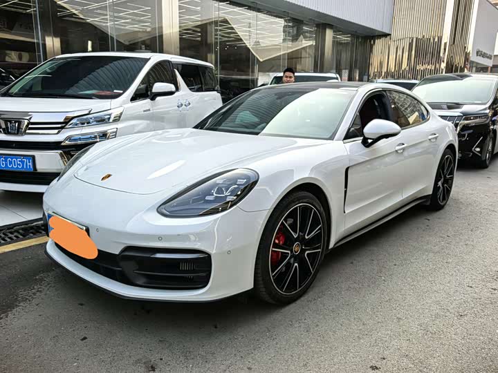 Фото 1 - Porsche Panamera