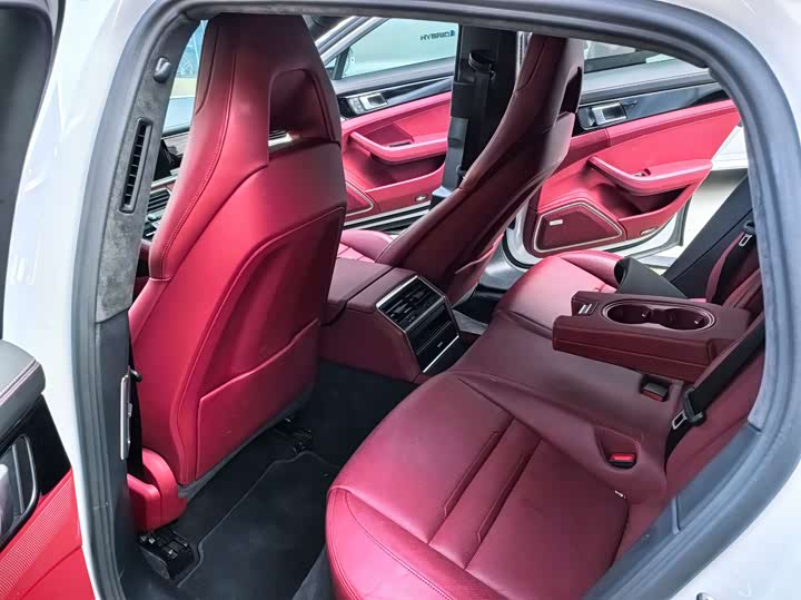 Фото 4 - Porsche Panamera