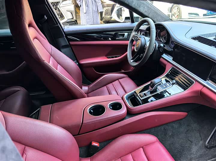 Фото 5 - Porsche Panamera