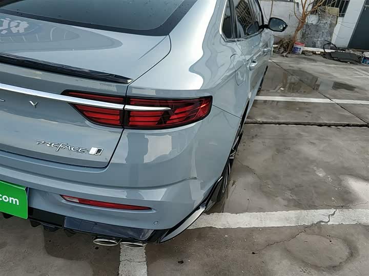 Фото 8 - Geely Preface