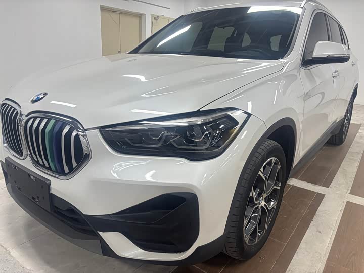 Фото 3 - BMW X1