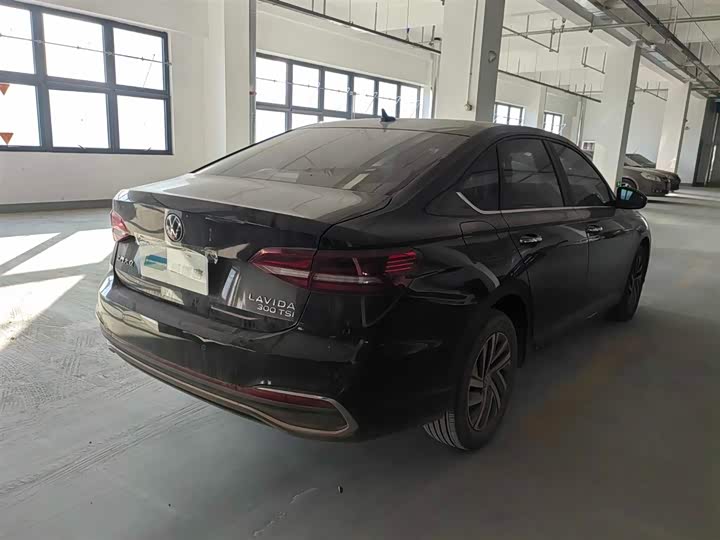 Фото 6 - Volkswagen Lavida