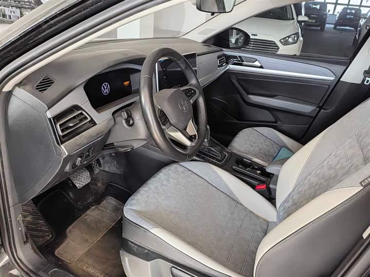 Фото 7 - Volkswagen Lavida