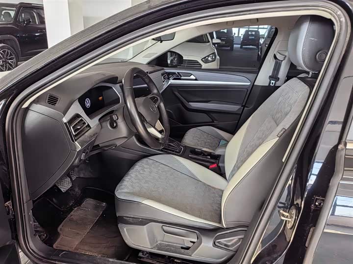 Фото 8 - Volkswagen Lavida