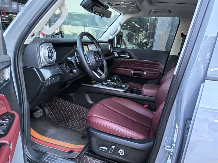 Фото 7 - Tank 300