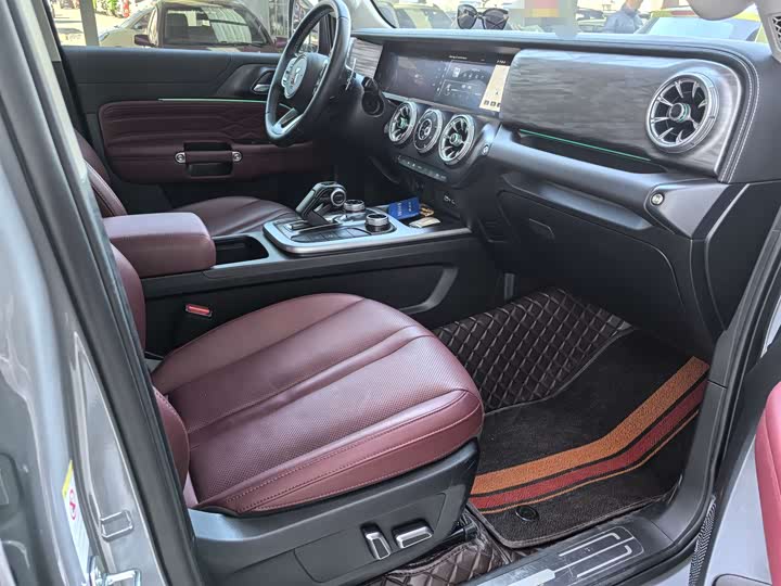 Фото 8 - Tank 300