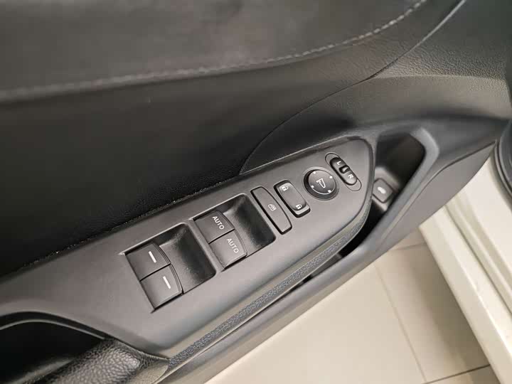 Фото 9 - Honda Civic