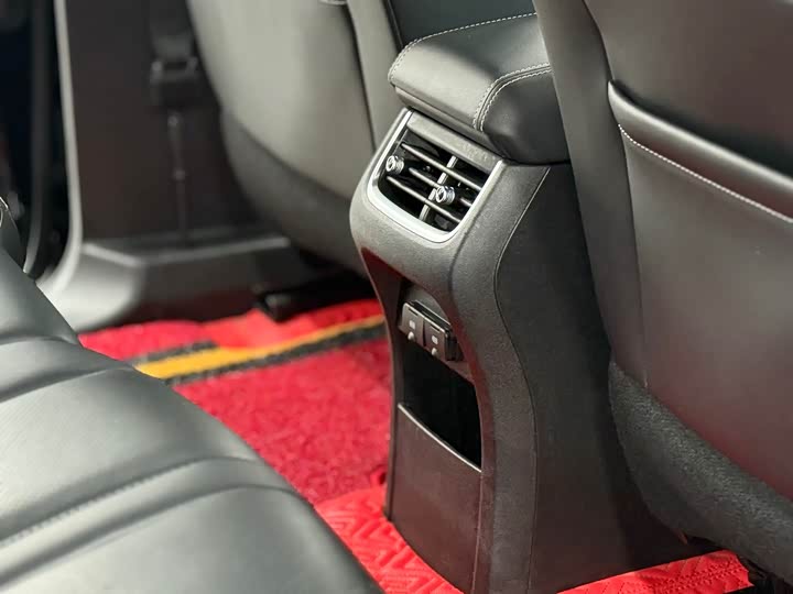 Фото 9 - Tank 300