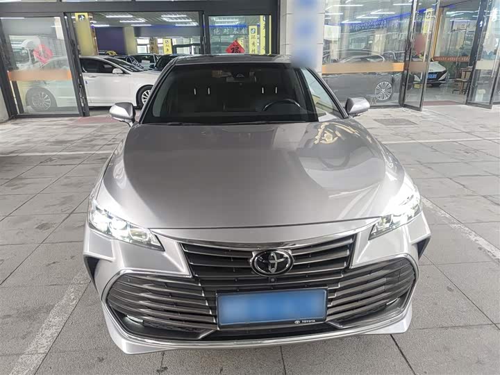 Фото 3 - Toyota Avalon