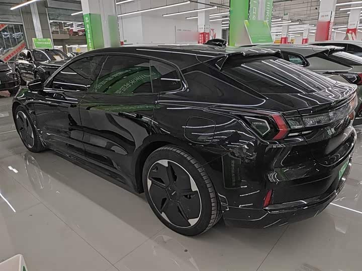 Фото 5 - Zeekr 001