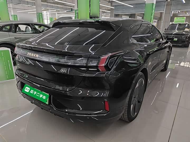Фото 7 - Zeekr 001