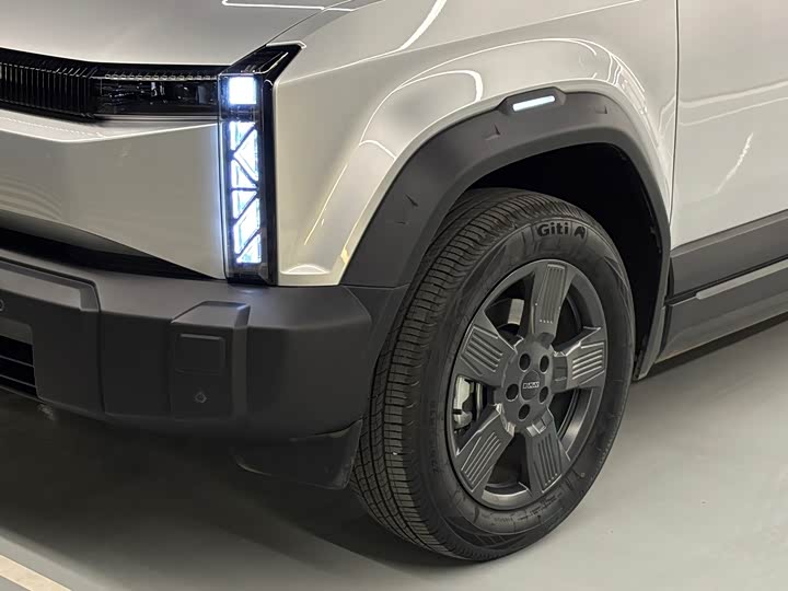 Фото 5 - Chery iCar 03