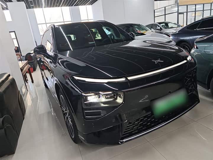 Фото 4 - XPeng G9