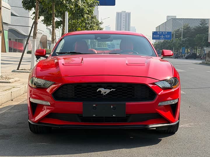 Фото 2 - Ford Mustang