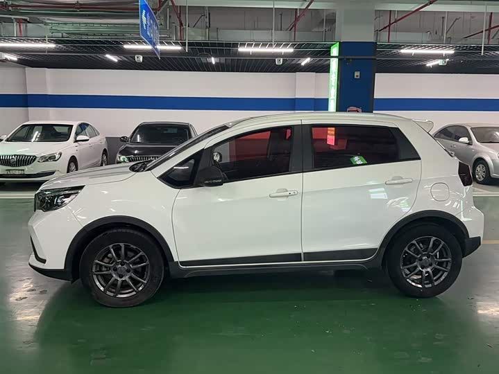 Фото 7 - Geely Vision X3