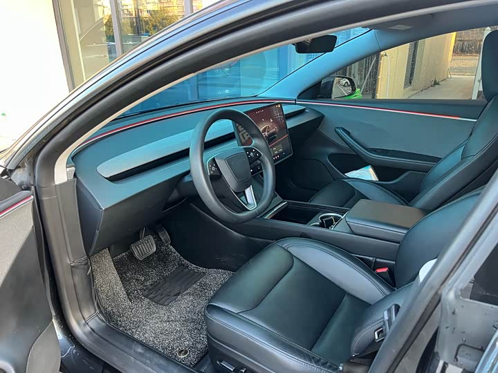 Фото 7 - Tesla Model 3