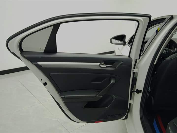 Фото 7 - Volkswagen Lamando L