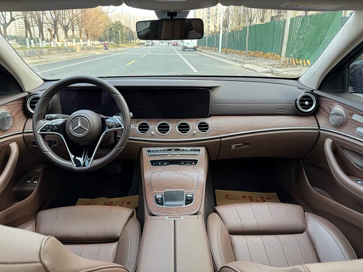 Фото 5 - Mercedes-Benz E-Class Hybrid