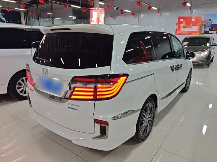 Фото 7 - Honda Elysion