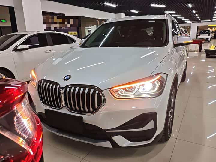 Фото 3 - BMW X1