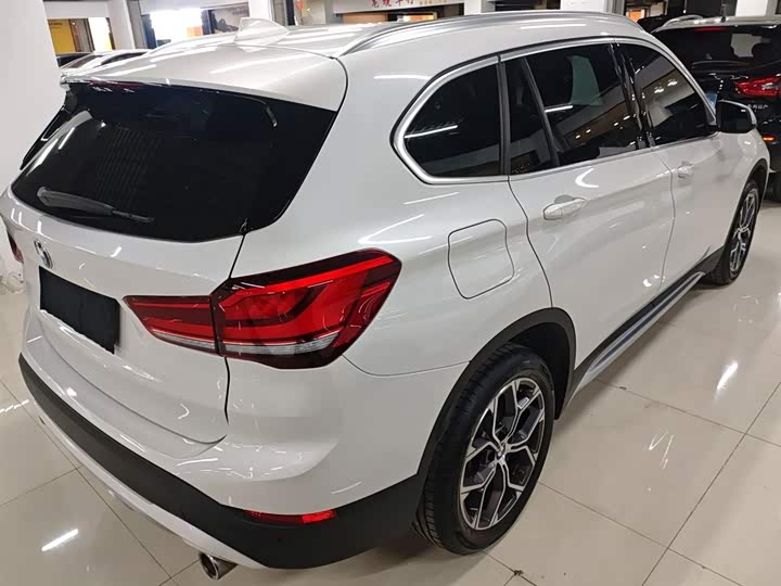 Фото 7 - BMW X1