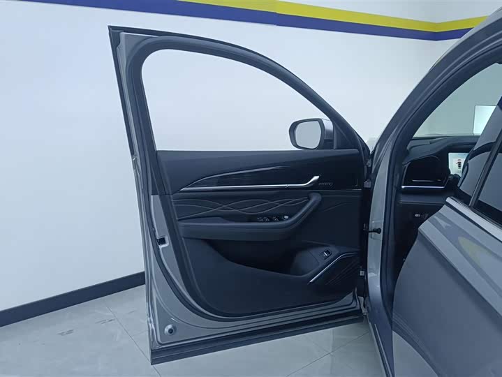 Фото 7 - Geely Monjaro