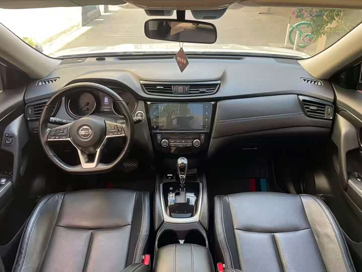 Фото 5 - Nissan X-Trail