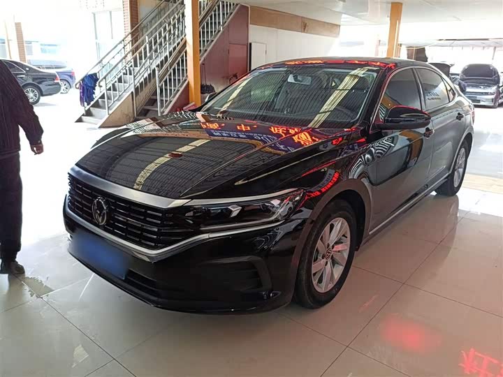 Фото 2 - Volkswagen Passat