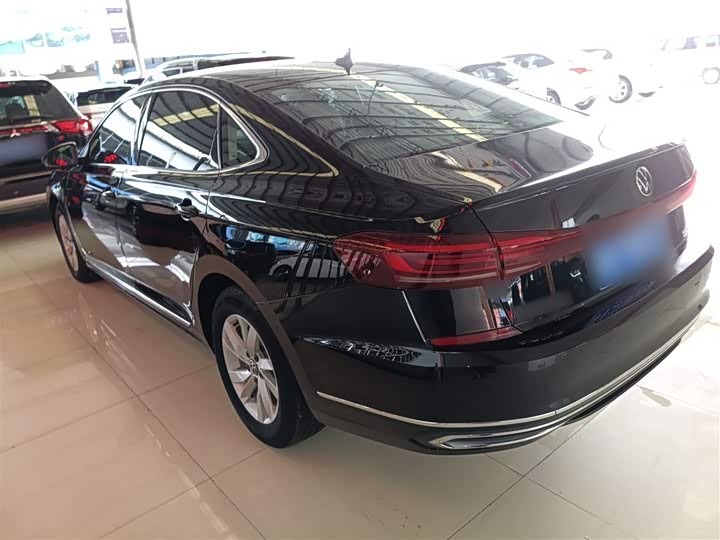Фото 5 - Volkswagen Passat
