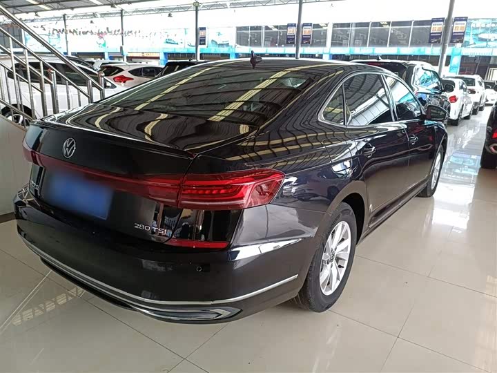Фото 7 - Volkswagen Passat