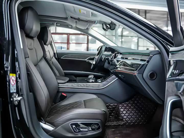 Фото 6 - Audi A8