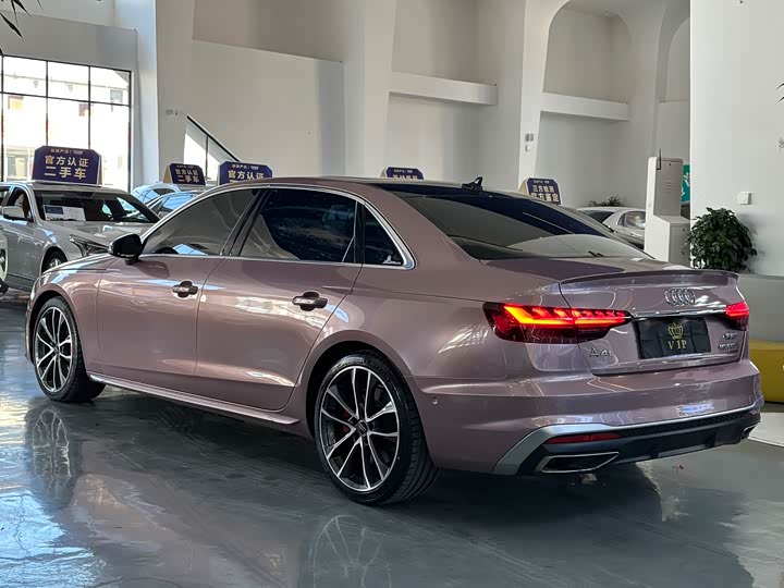 Фото 7 - Audi A4L