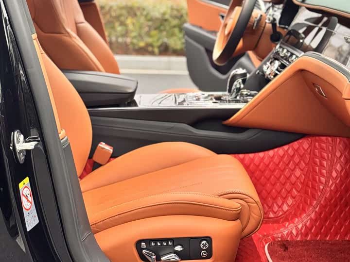 Фото 5 - Bentley Flying Spur