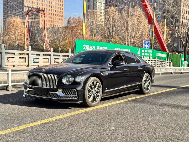Фото 9 - Bentley Flying Spur