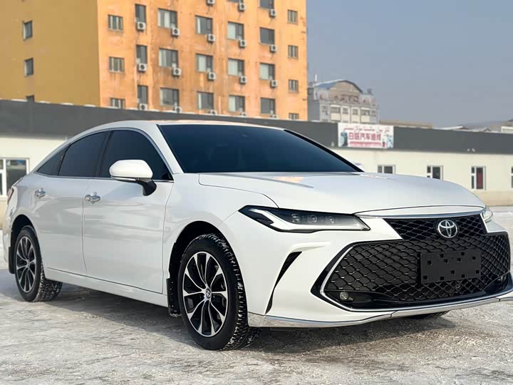 Фото 3 - Toyota Avalon