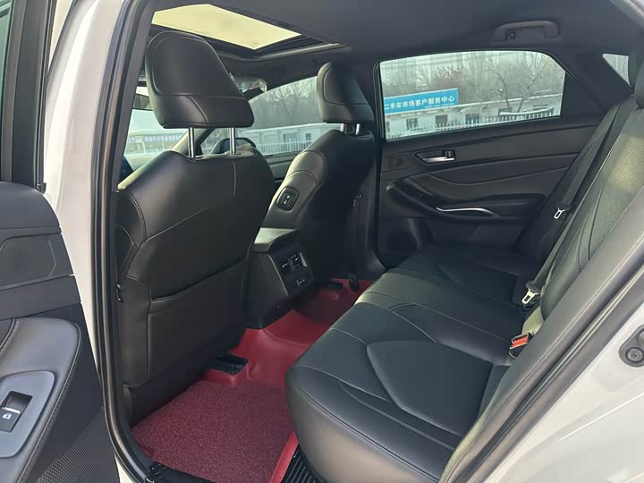 Фото 5 - Toyota Avalon