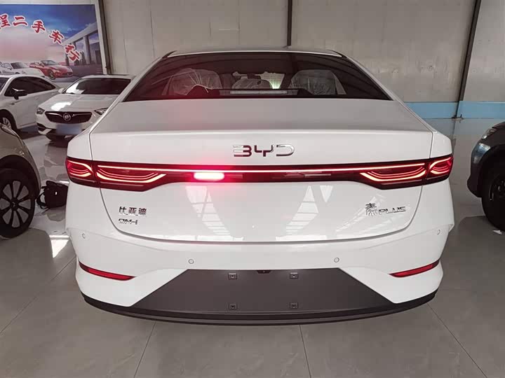 Фото 6 - BYD Qin Plus