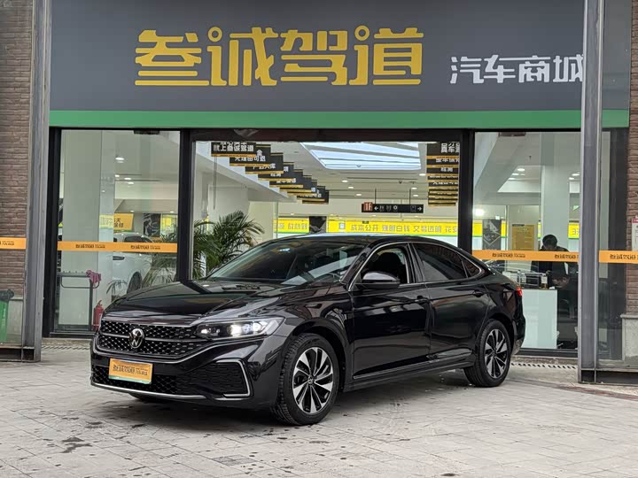 Фото 1 - Volkswagen Passat