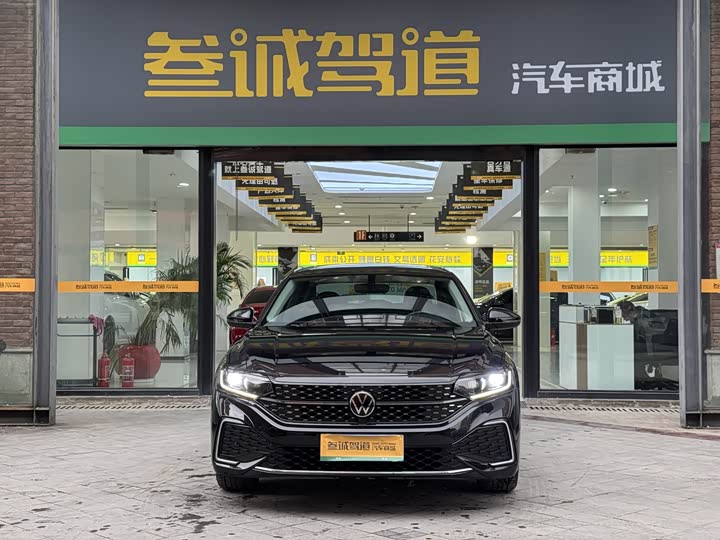 Фото 2 - Volkswagen Passat