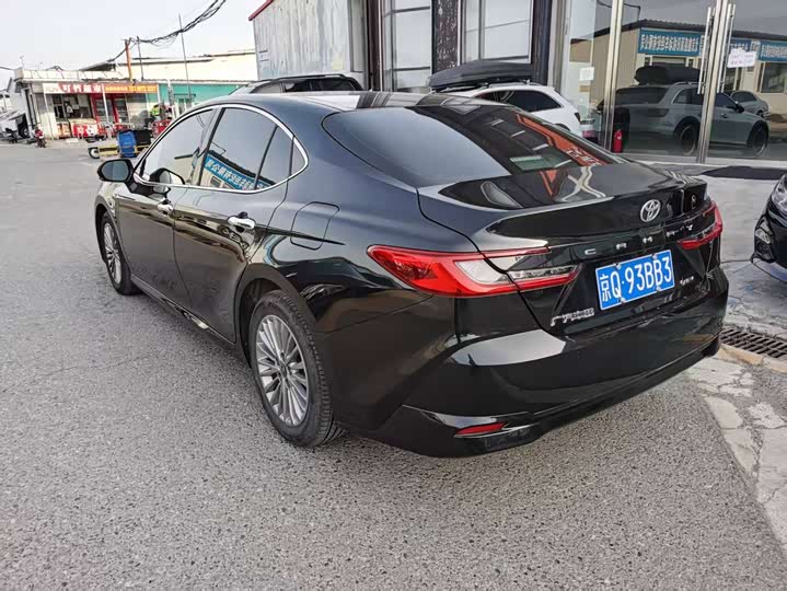 Фото 4 - Toyota Camry