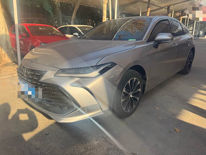 Фото 1 - Toyota Avalon