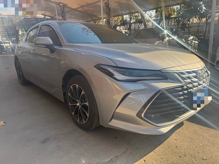 Фото 3 - Toyota Avalon