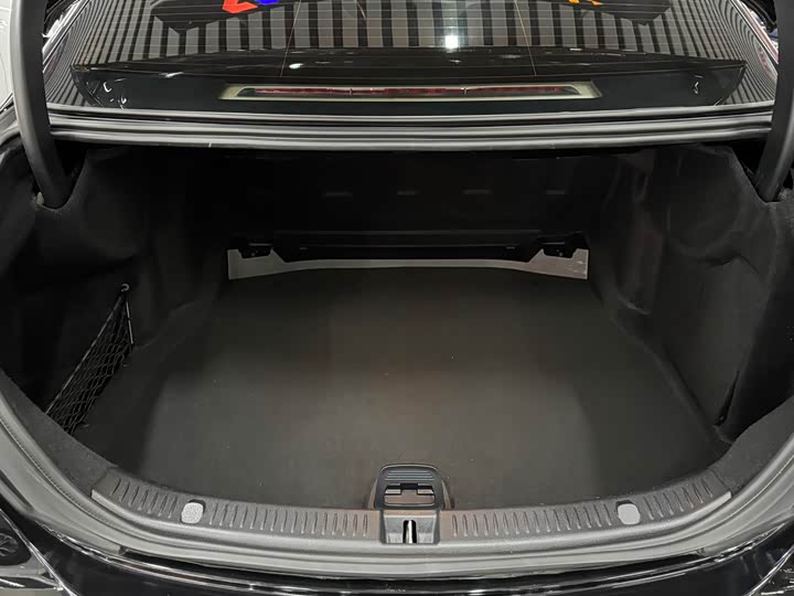 Фото 8 - Mercedes-Benz E-Class