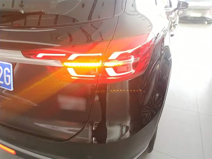 Фото 8 - Hongqi HS5