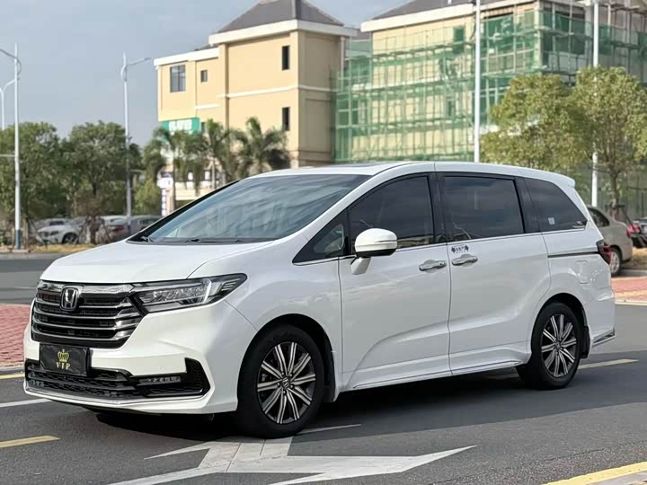 Фото 1 - Honda Odyssey