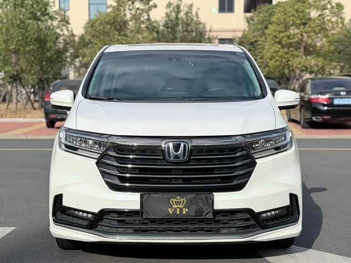 Фото 2 - Honda Odyssey