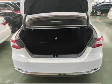 Фото 4 - Toyota Camry