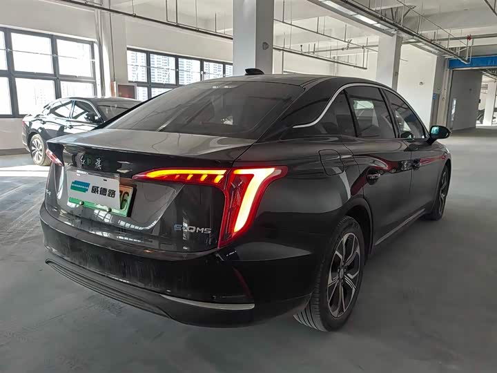 Фото 6 - Hongqi E-QM5