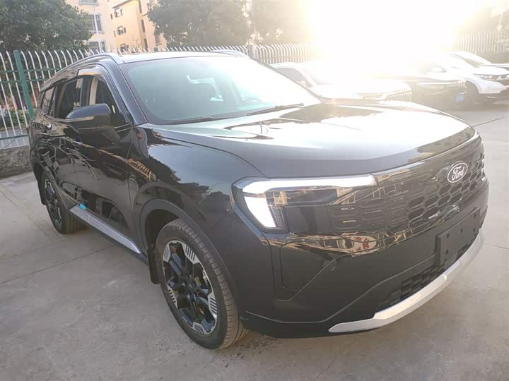 Фото 4 - Ford Equator Sport